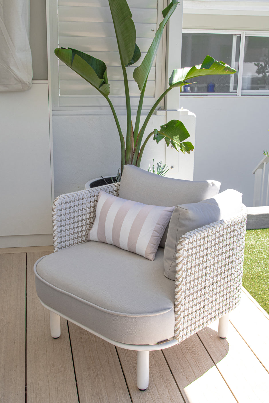 DAISY MAE Single Seat Lounge